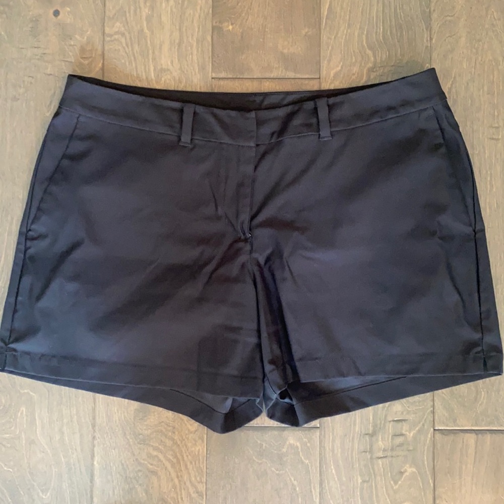 Nike Women’s golf shorts. Size 10. Color Black